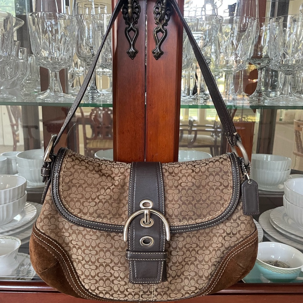 Vintage brown coach purse great condition.